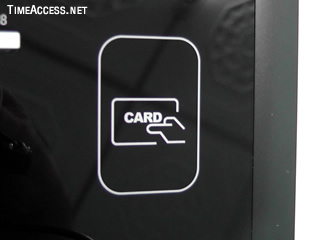 อ่านบัตรได้ที่ตัวหรือจะต่อชุดหัวอ่านบัตรเพิ่มก็สามารถทำได้